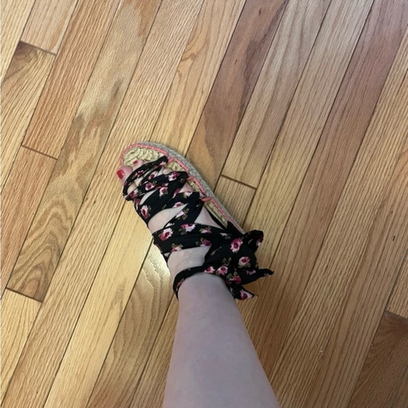 Authentic Prada Flat Espadrilles - Picture 4 of 6